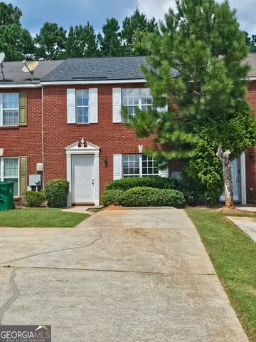 front view of house with a yard