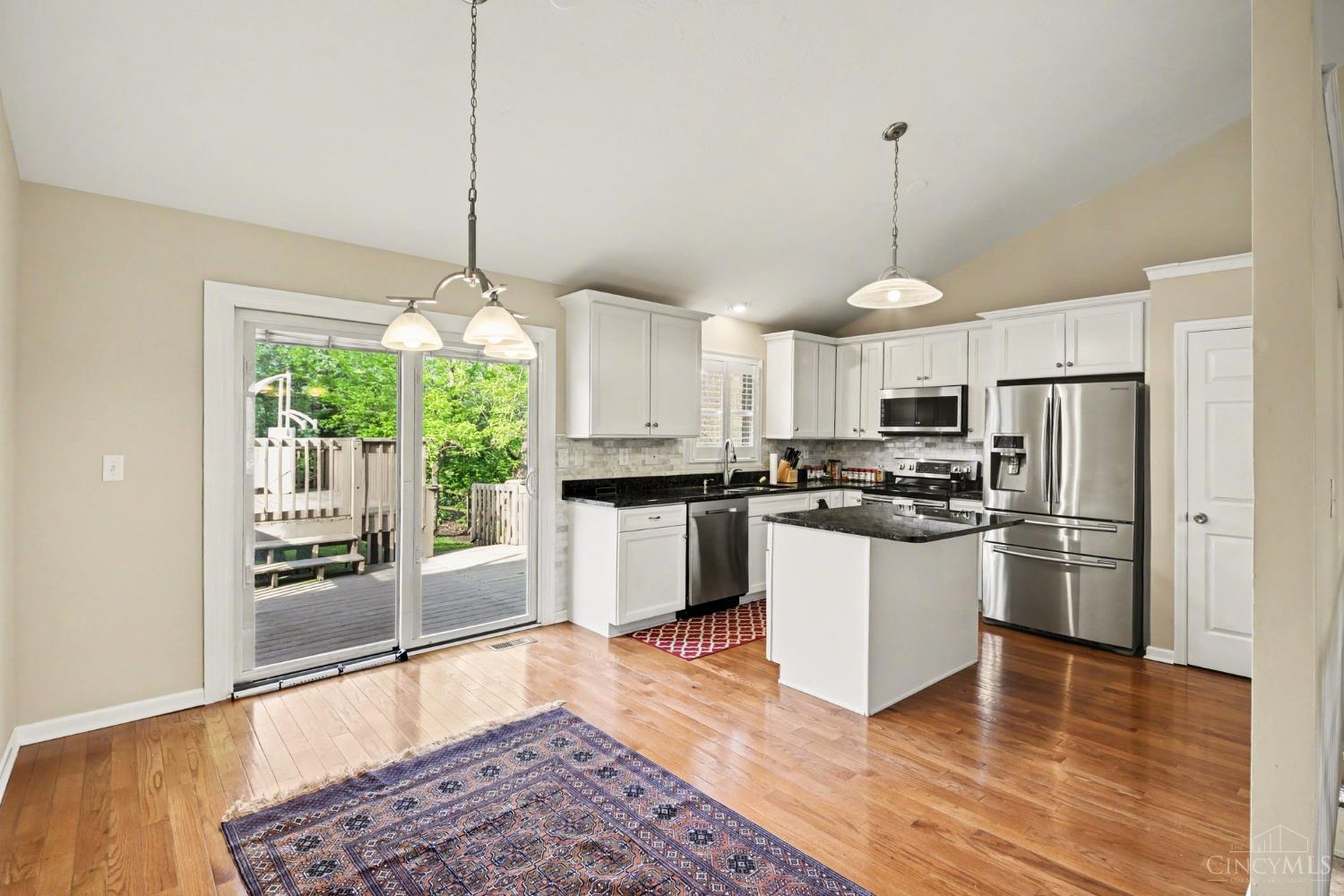 3623 Reemelin Road Cincinnati, OH 45211 - Photo 8 of 27