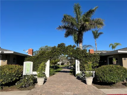 $845,000 | 1741 Tustin Avenue, Unit 10C, Costa Mesa, CA 92627