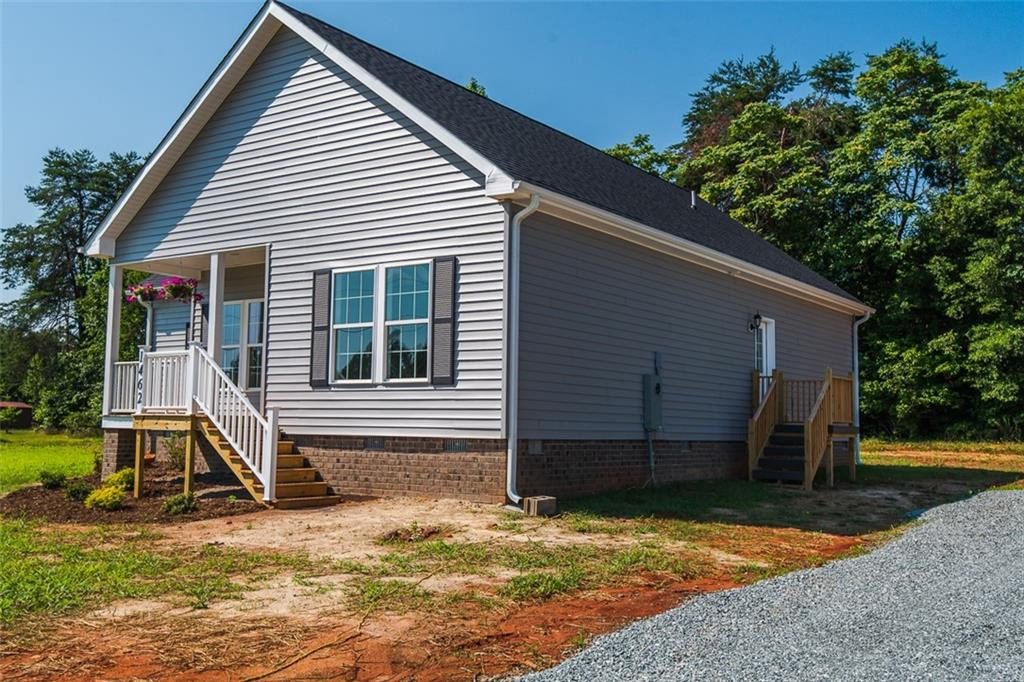 1462 Boone Road Burlington, NC 27217 - Photo 2 of 30 Gallery Image 2