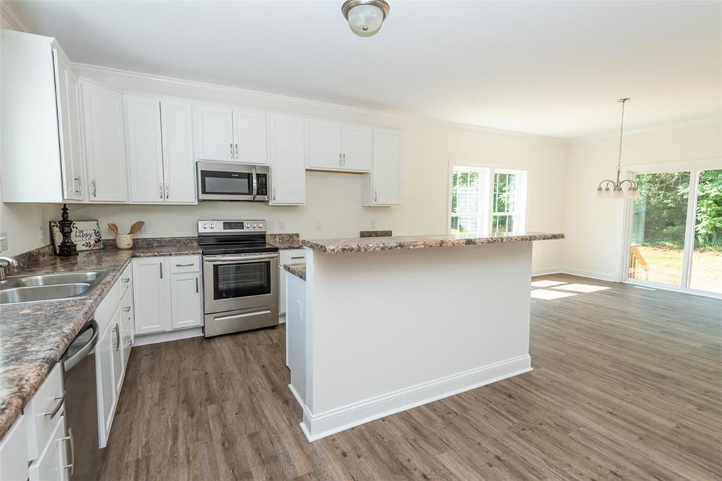 1462 Boone Road Burlington, NC 27217 - Photo 9 of 30 Gallery Image 9