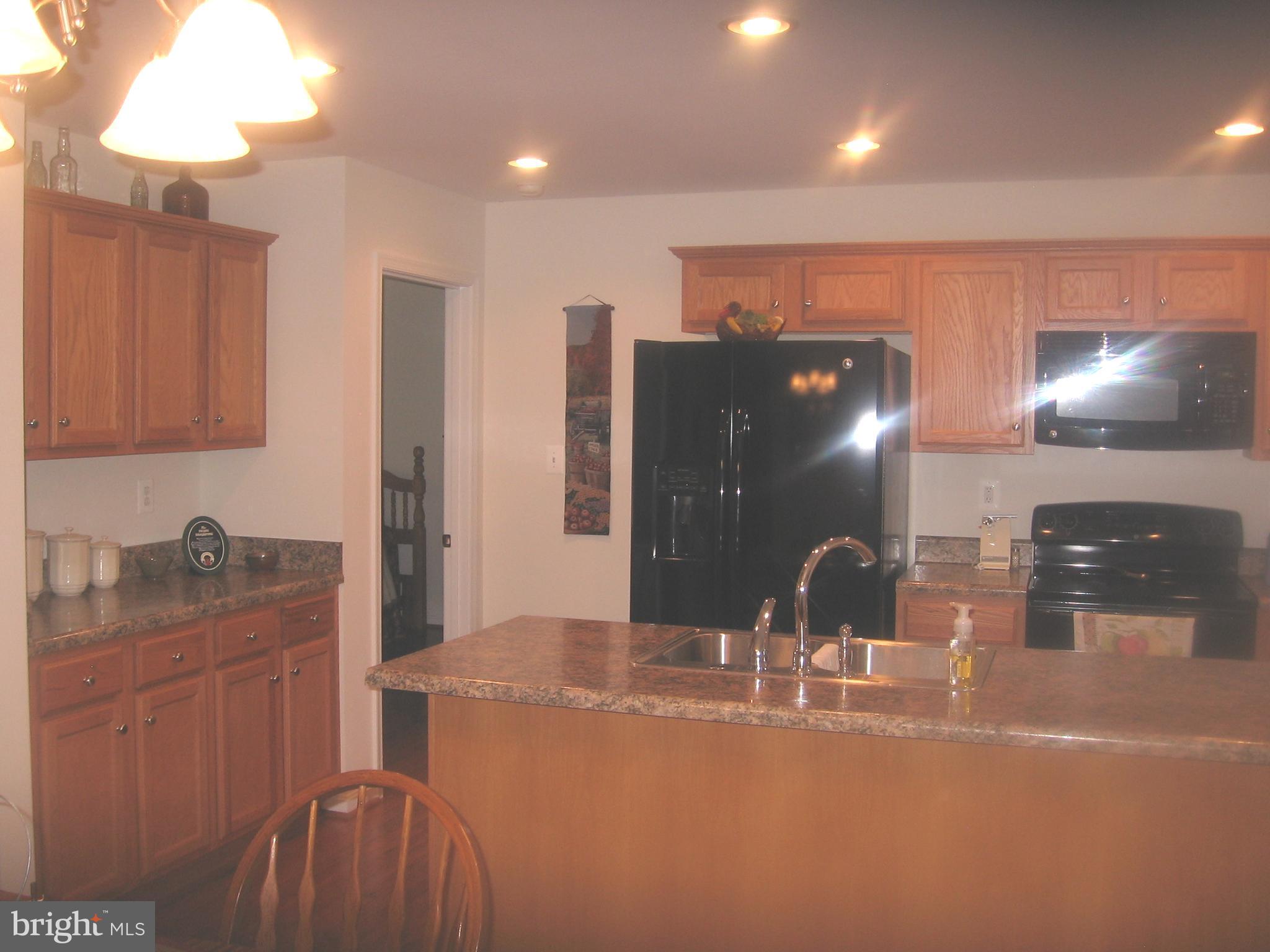 13603 Round Hill Road King George, VA 22485 - Photo 9 of 13 Breakfast Bar / Island