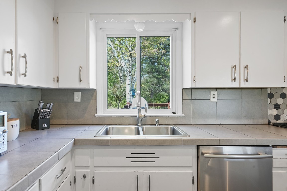 706 Forest Hill Road Apalachin, NY 13732 - Photo 9 of 45