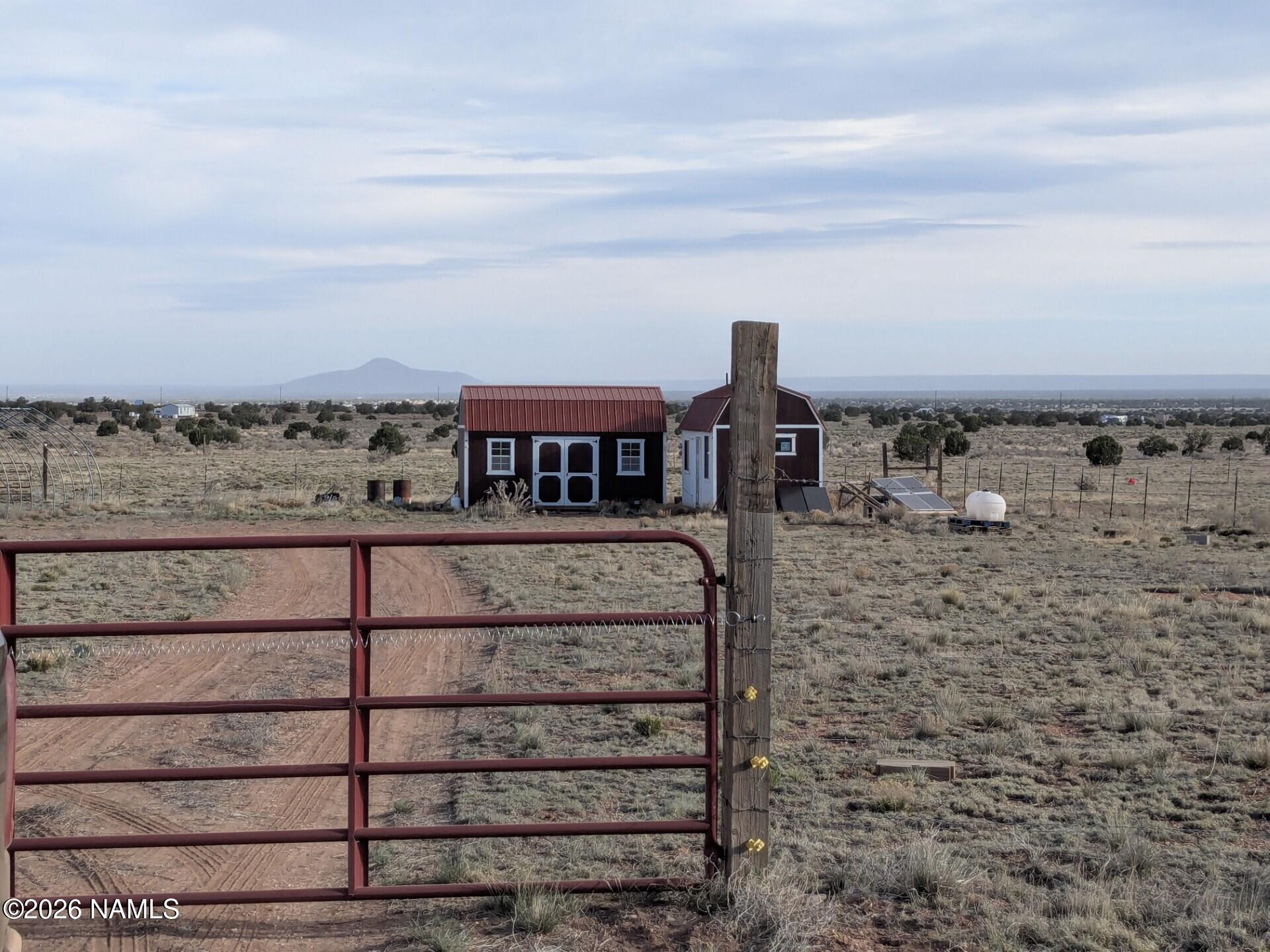2481 Wingfield Road Williams, AZ 86046 - Photo 17 of 48 4