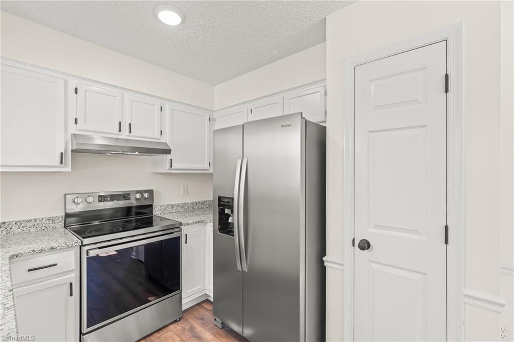 527 Apple Ridge Road Greensboro, NC 27406 - Photo 11 of 32 Gallery Image 11