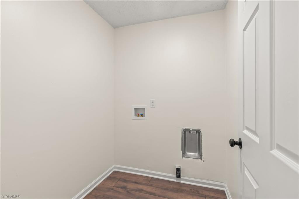 527 Apple Ridge Road Greensboro, NC 27406 - Photo 16 of 32 Gallery Image 16