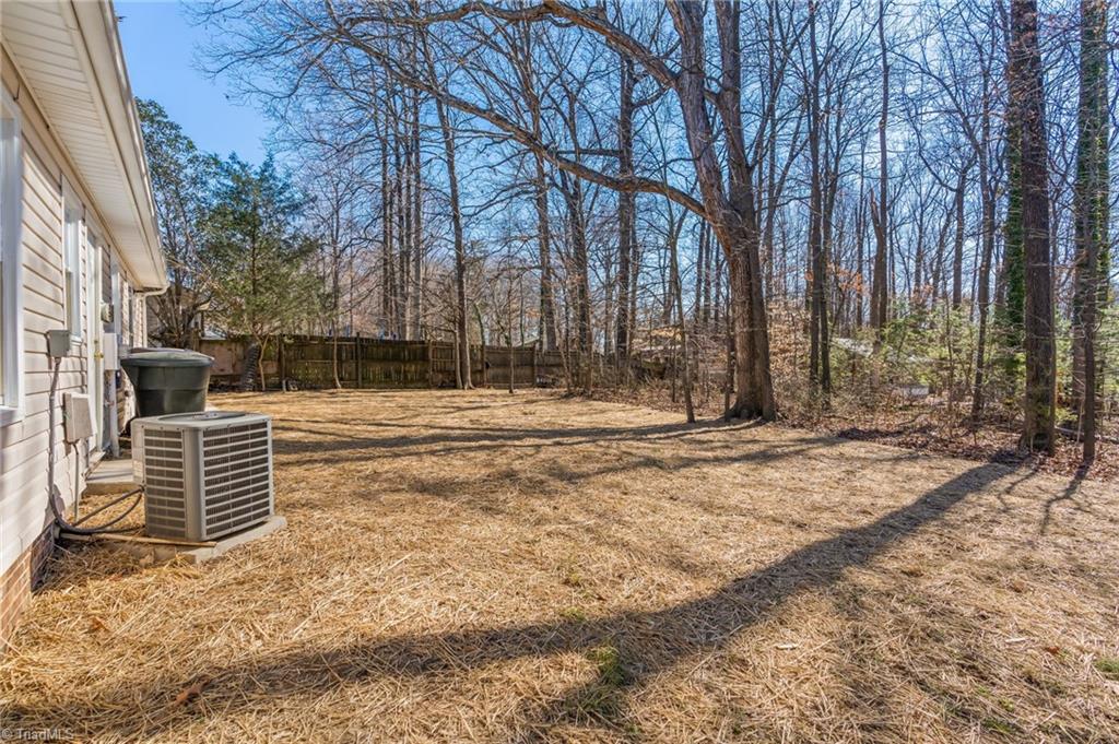 527 Apple Ridge Road Greensboro, NC 27406 - Photo 28 of 32 Gallery Image 28