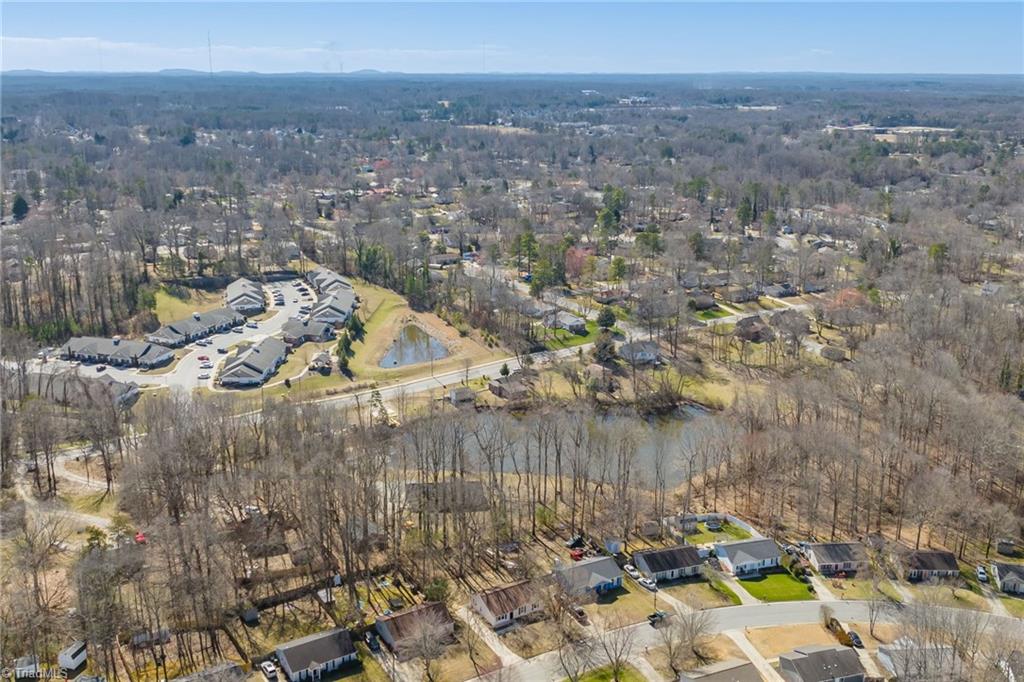 527 Apple Ridge Road Greensboro, NC 27406 - Photo 31 of 32 Gallery Image 31