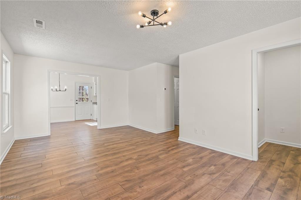 527 Apple Ridge Road Greensboro, NC 27406 - Photo 6 of 32 Gallery Image 6