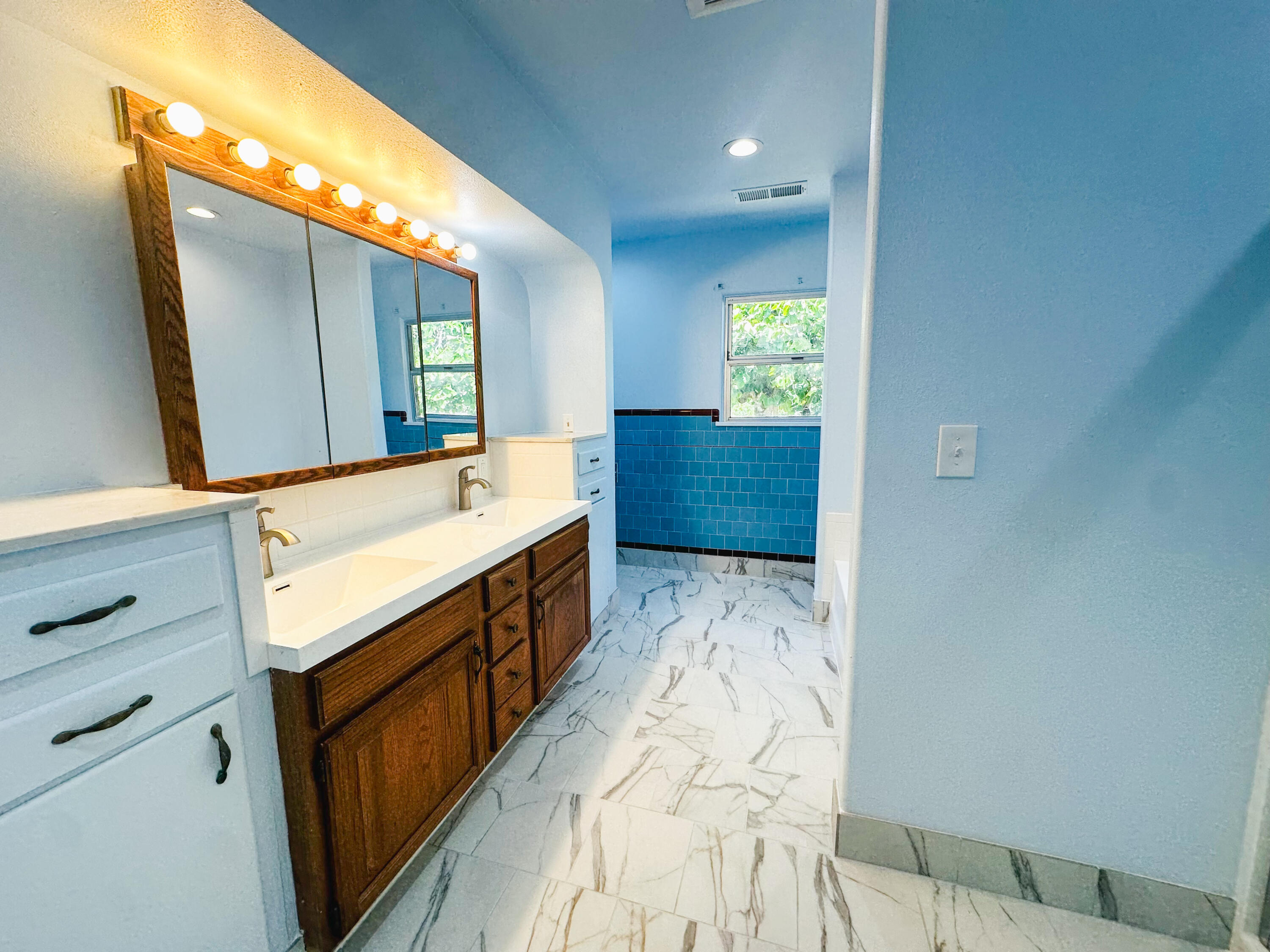70 Monument Road Rio Dell, CA 95562 - Photo 16 of 38 bath1