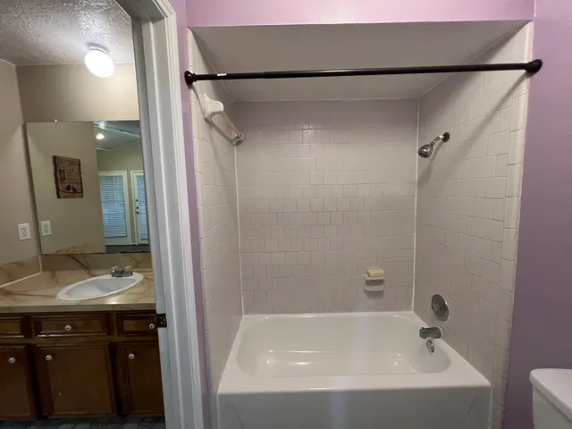 $1,000 | 11514 Nobility Drive, Unit D, Houston, TX 77477