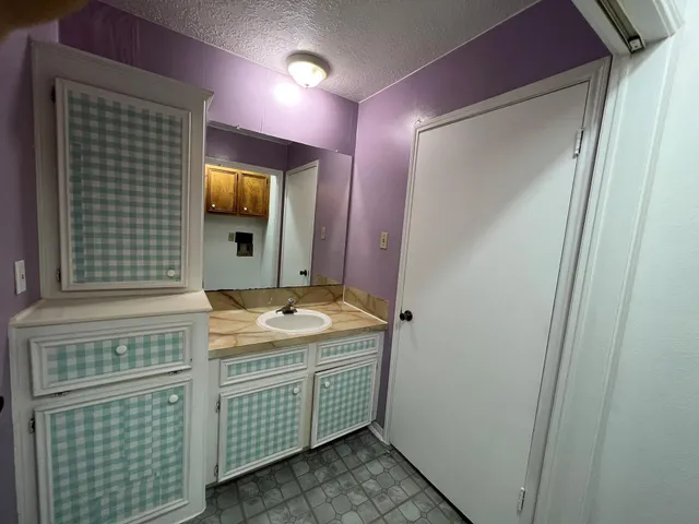 $1,000 | 11514 Nobility Drive, Unit D, Houston, TX 77477