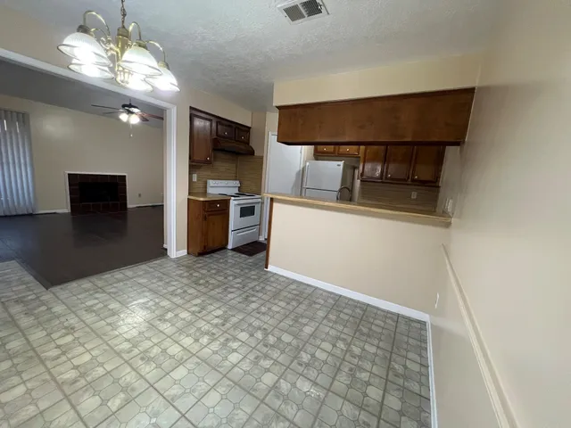 $1,000 | 11514 Nobility Drive, Unit D, Houston, TX 77477