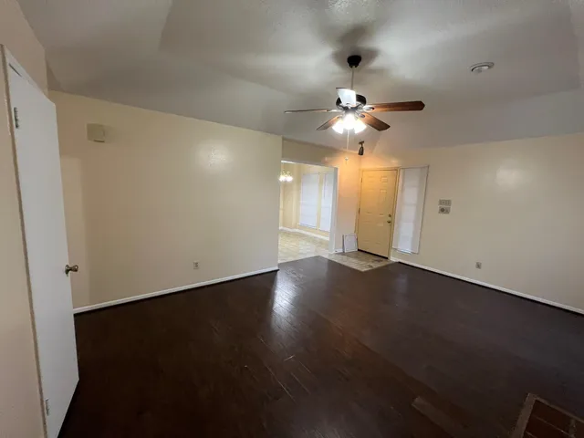 $1,000 | 11514 Nobility Drive, Unit D, Houston, TX 77477