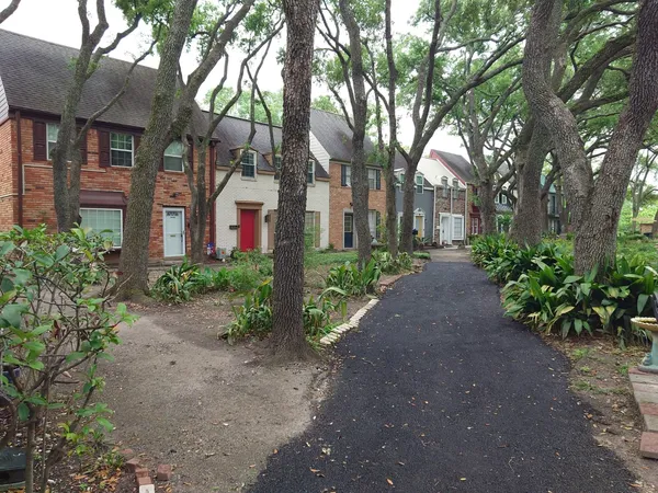 $1,635 | 5215 Arboles Drive, Unit B, Houston, TX 77035