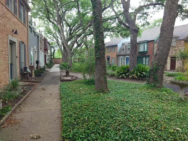 $1,635 | 5215 Arboles Drive, Unit B, Houston, TX 77035