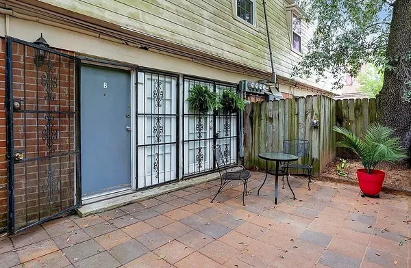$1,635 | 5215 Arboles Drive, Unit B, Houston, TX 77035
