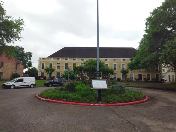 $1,635 | 5215 Arboles Drive, Unit B, Houston, TX 77035