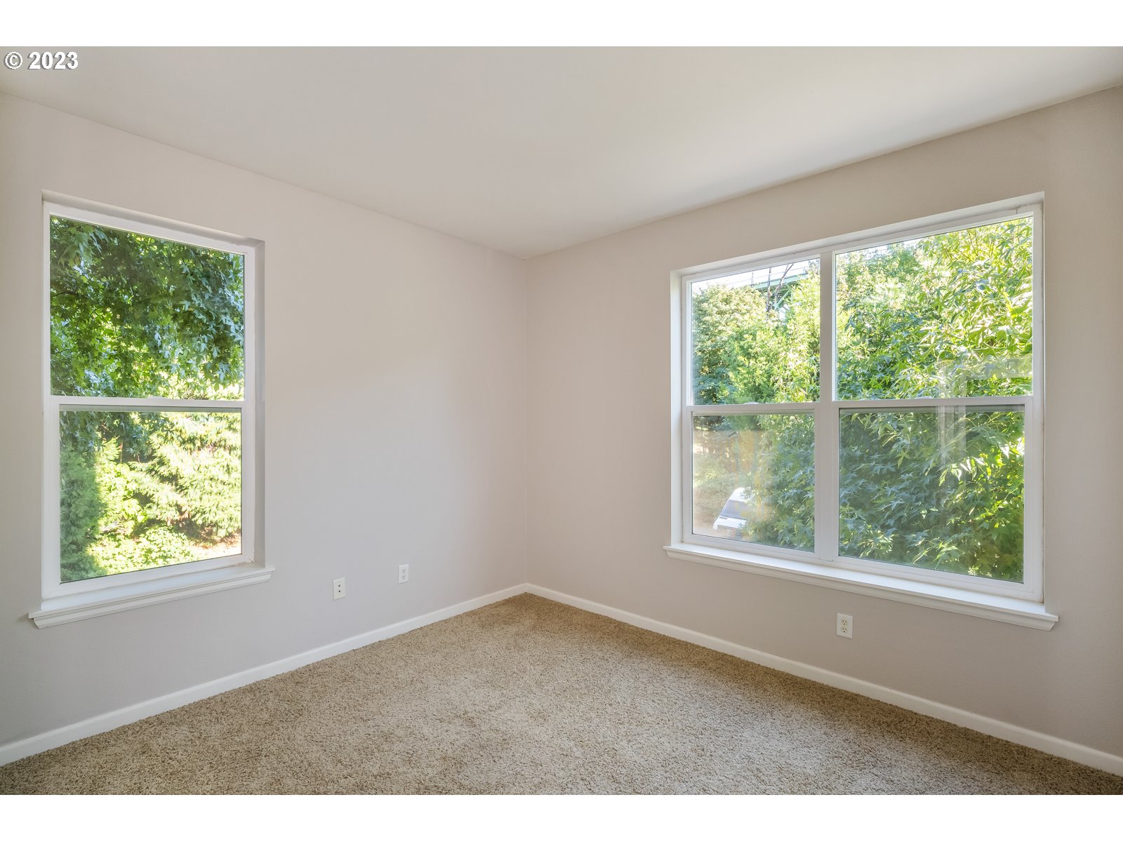 8712 North Decatur Street, Unit 201 Portland, OR 97203 - Photo 17 of 40 a big room with entryway and windows