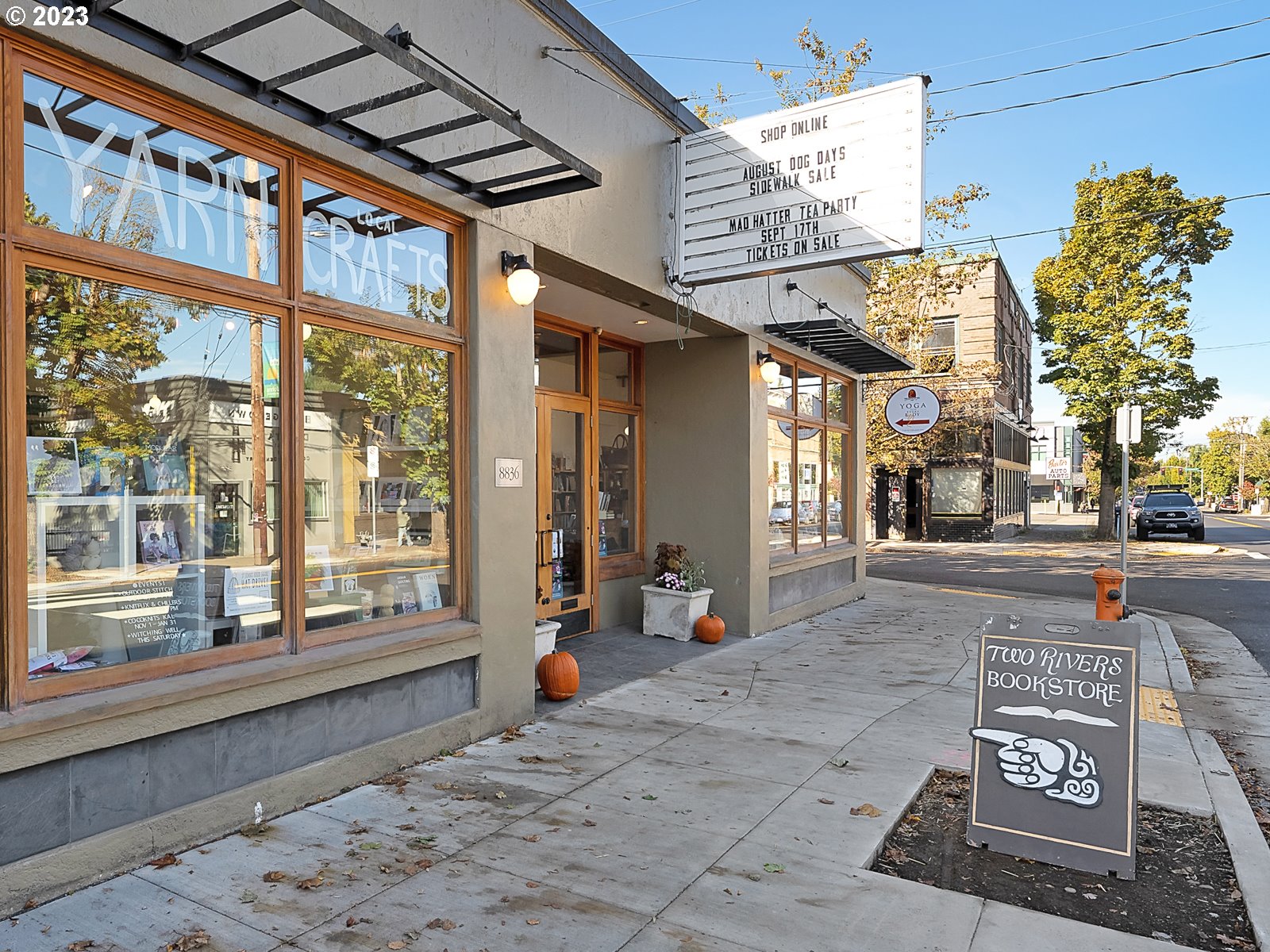 8712 North Decatur Street, Unit 201 Portland, OR 97203 - Photo 34 of 40 a view of steet corner