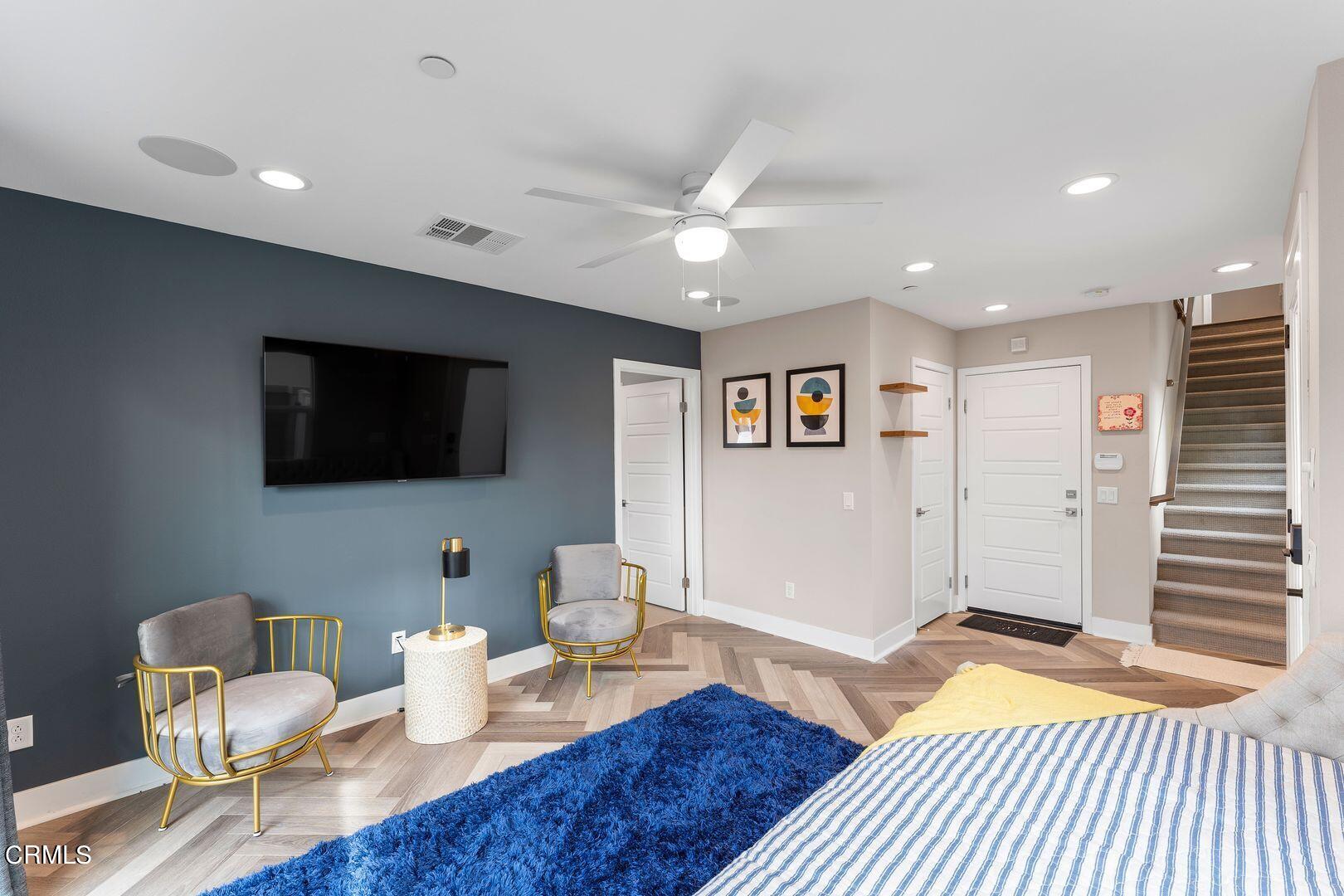 1028 Harbor Boulevard Oxnard, CA 93035 - Photo 9 of 48 large (8)