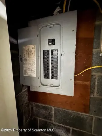 $289,900 | 100 Carteret Drive, Unit L 7, Clarks Summit, PA 18411