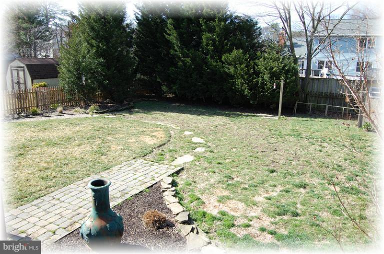 7714 Pecan Leaf Road Severn, MD 21144 - Photo 15 of 26 Fenced Back yard