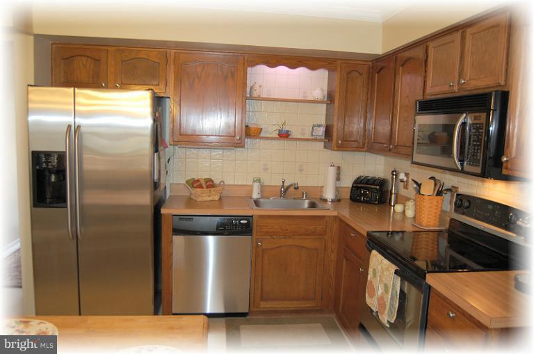7714 Pecan Leaf Road Severn, MD 21144 - Photo 19 of 26 Kitchen
