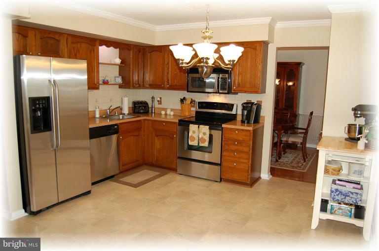7714 Pecan Leaf Road Severn, MD 21144 - Photo 3 of 26 Kitchen