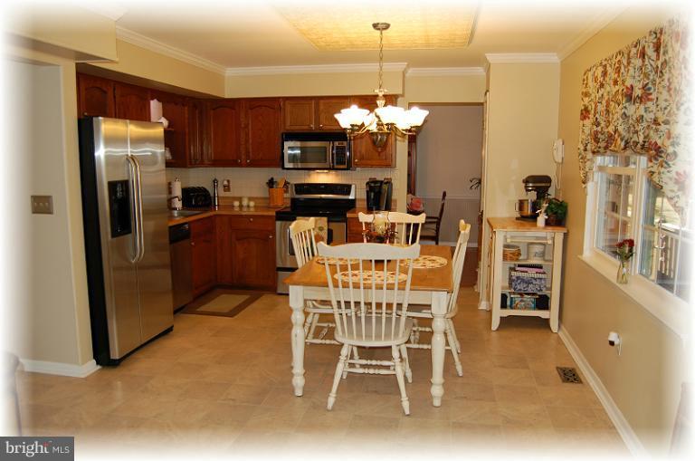 7714 Pecan Leaf Road Severn, MD 21144 - Photo 23 of 26 Kitchen