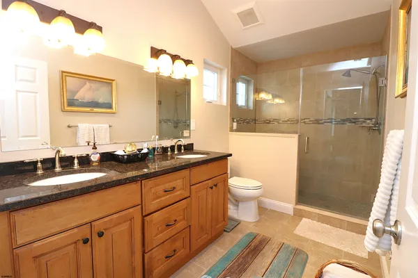 $6,000 | 9505 Monmouth Avenue, Unit B, Margate City, NJ 08402