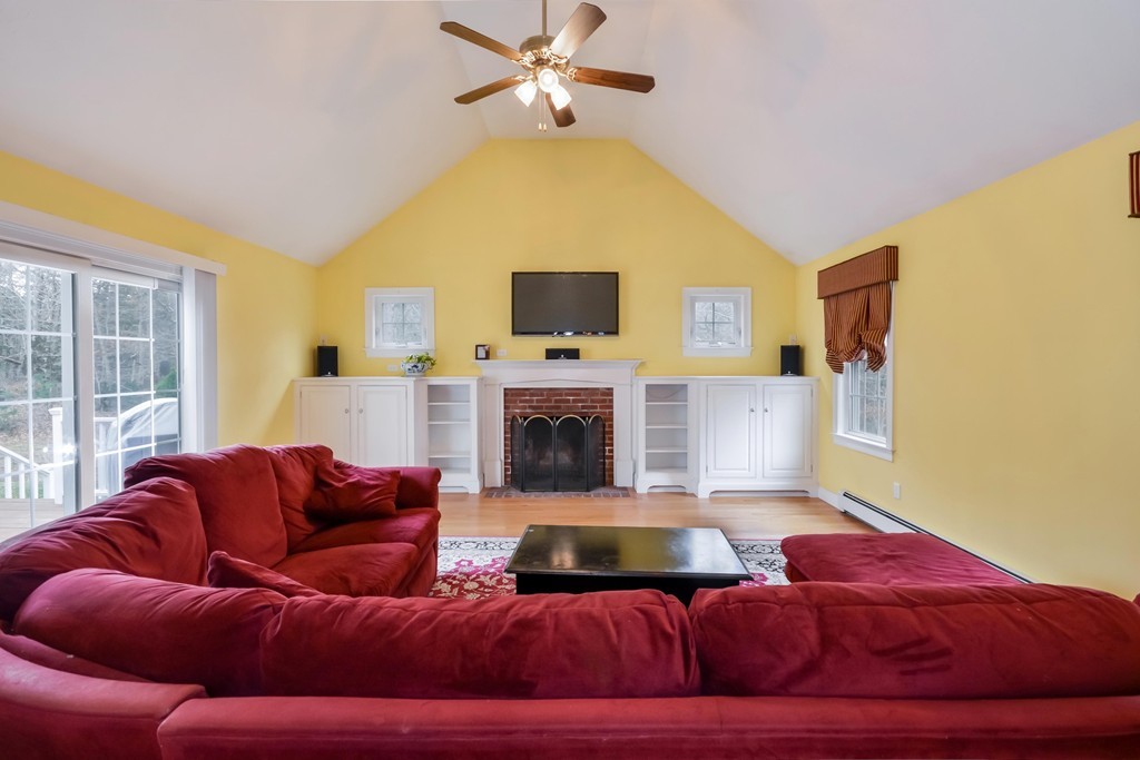 30 Bog View Road Plymouth, MA 02360 - Photo 9 of 22 Gallery Image 9