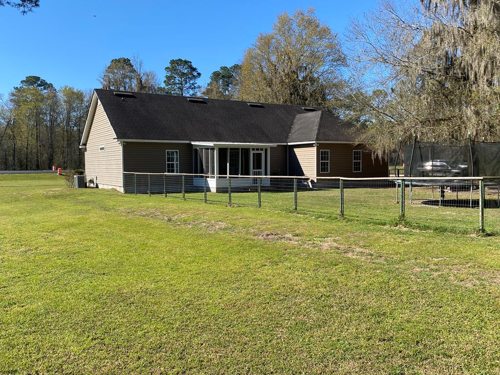 24 Robert Day Road Adel, GA 31620 - Photo 16 of 23 Gallery Image 16