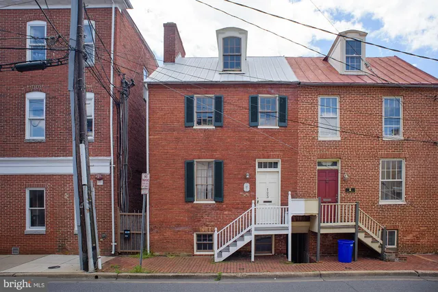 $1,650 | 123 Cathedral Street, Unit 1, Annapolis, MD 21401