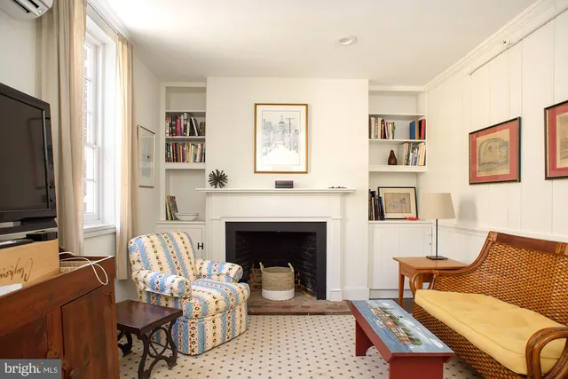 $1,650 | 123 Cathedral Street, Unit 1, Annapolis, MD 21401