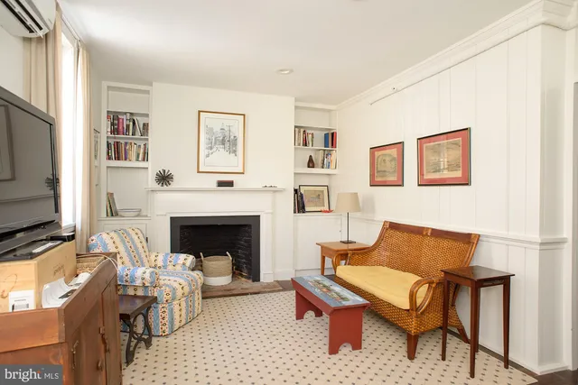 $1,650 | 123 Cathedral Street, Unit 1, Annapolis, MD 21401