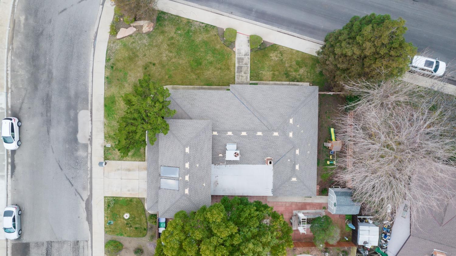 1880 East Cardella Street Firebaugh, CA 93622 - Photo 41 of 42 an aerial view of a house