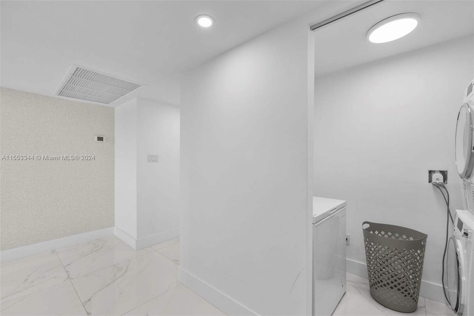 5151 Collins Avenue, Unit 1527 Miami Beach, FL 33140 - Photo 25 of 65