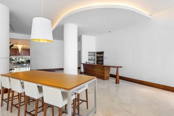 $11,000 | 5151 Collins Avenue, Unit 1527, Miami Beach, FL 33140