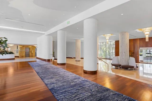 $11,000 | 5151 Collins Avenue, Unit 1527, Miami Beach, FL 33140