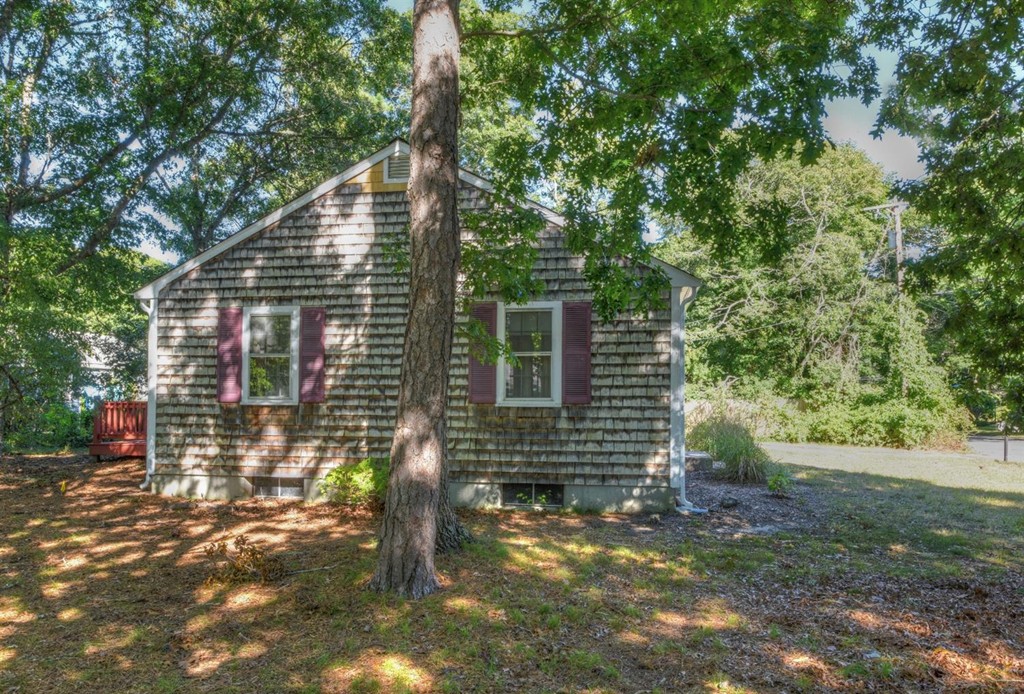 16 Beaver Brook Road Yarmouth, MA 02673 - Photo 4 of 26 Gallery Image 4