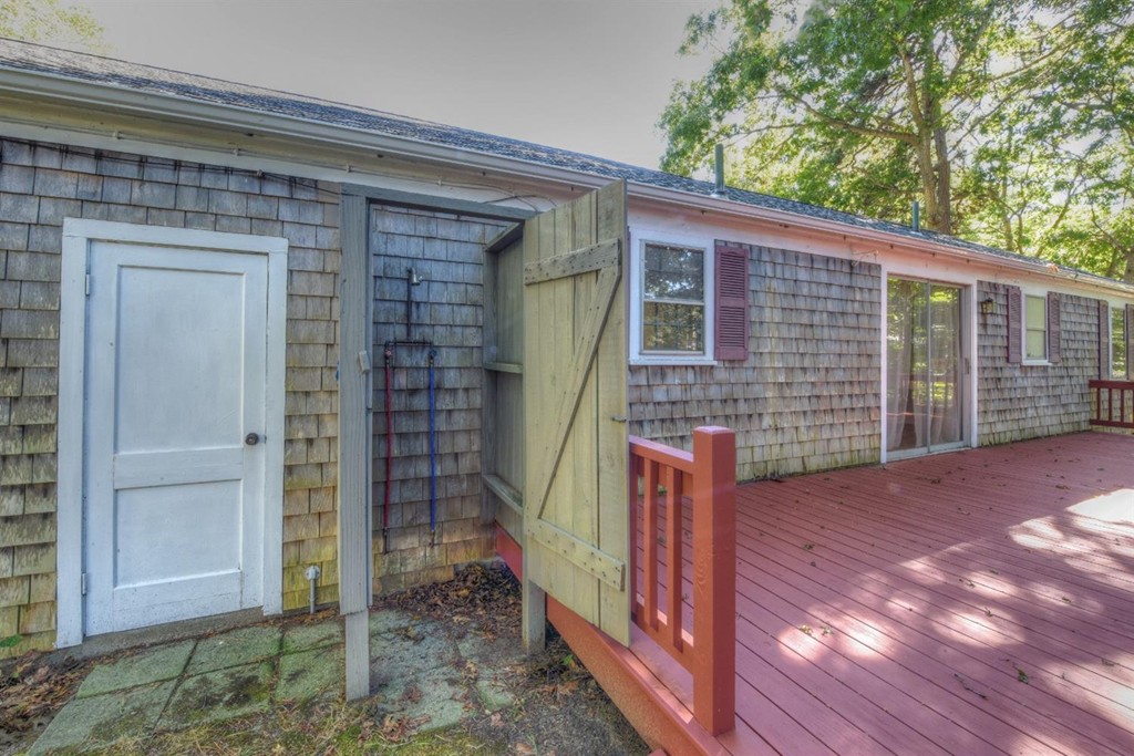 16 Beaver Brook Road Yarmouth, MA 02673 - Photo 8 of 26 Gallery Image 8