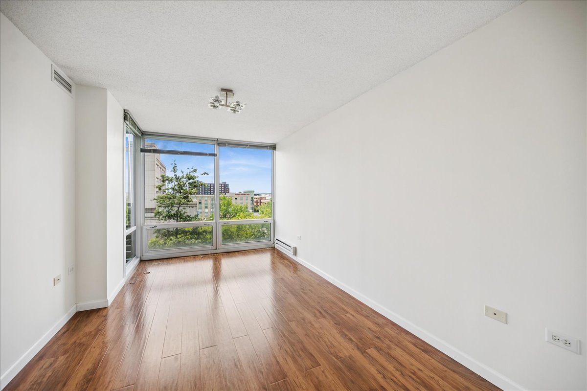 800 Elgin Road, Unit 812 Evanston, IL 60201 - Photo 9 of 17