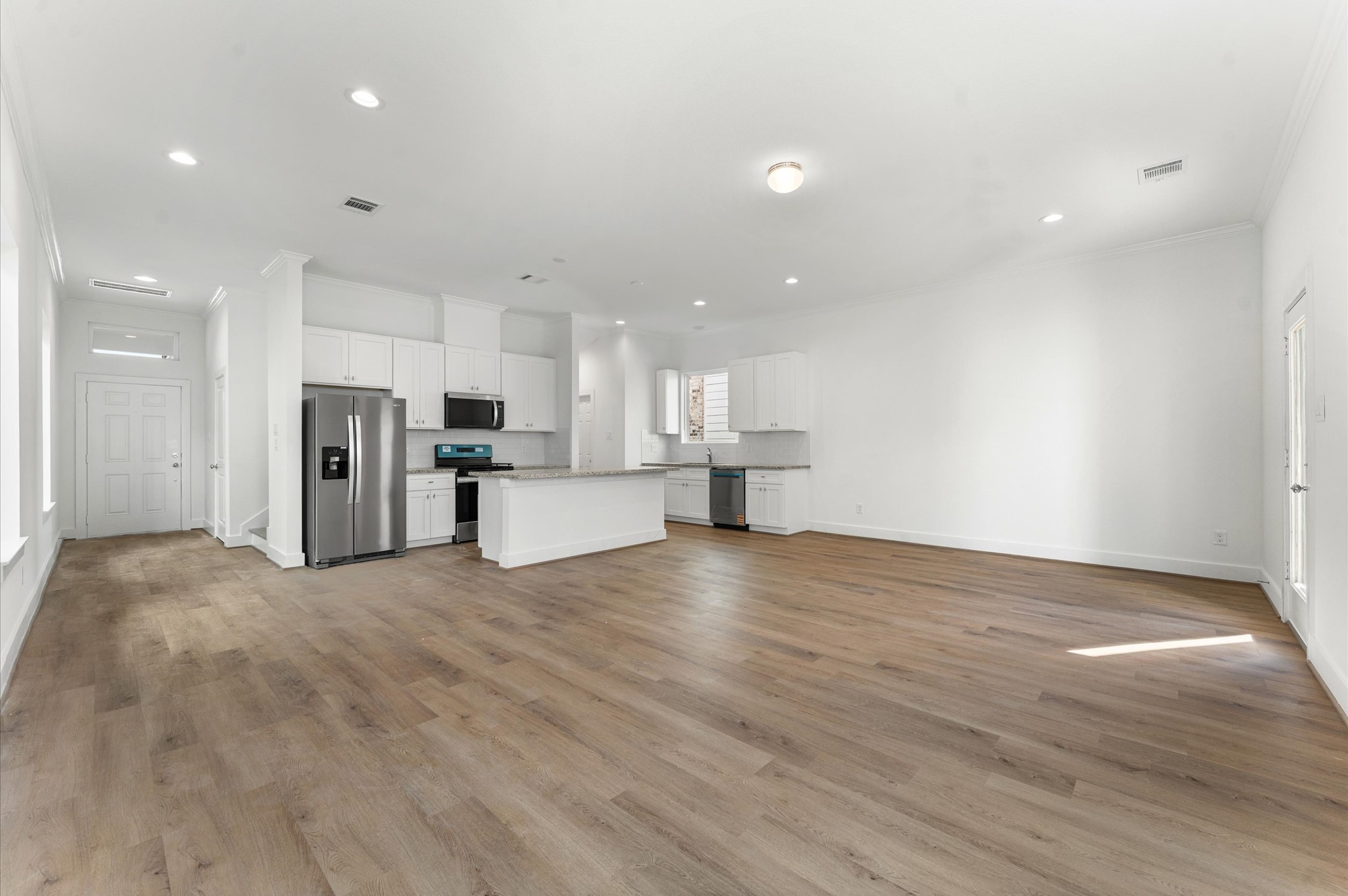6402 Pregonero Lane Houston, TX 77048 - Photo 22 of 23 Photos are from another home completed with the same floor plan