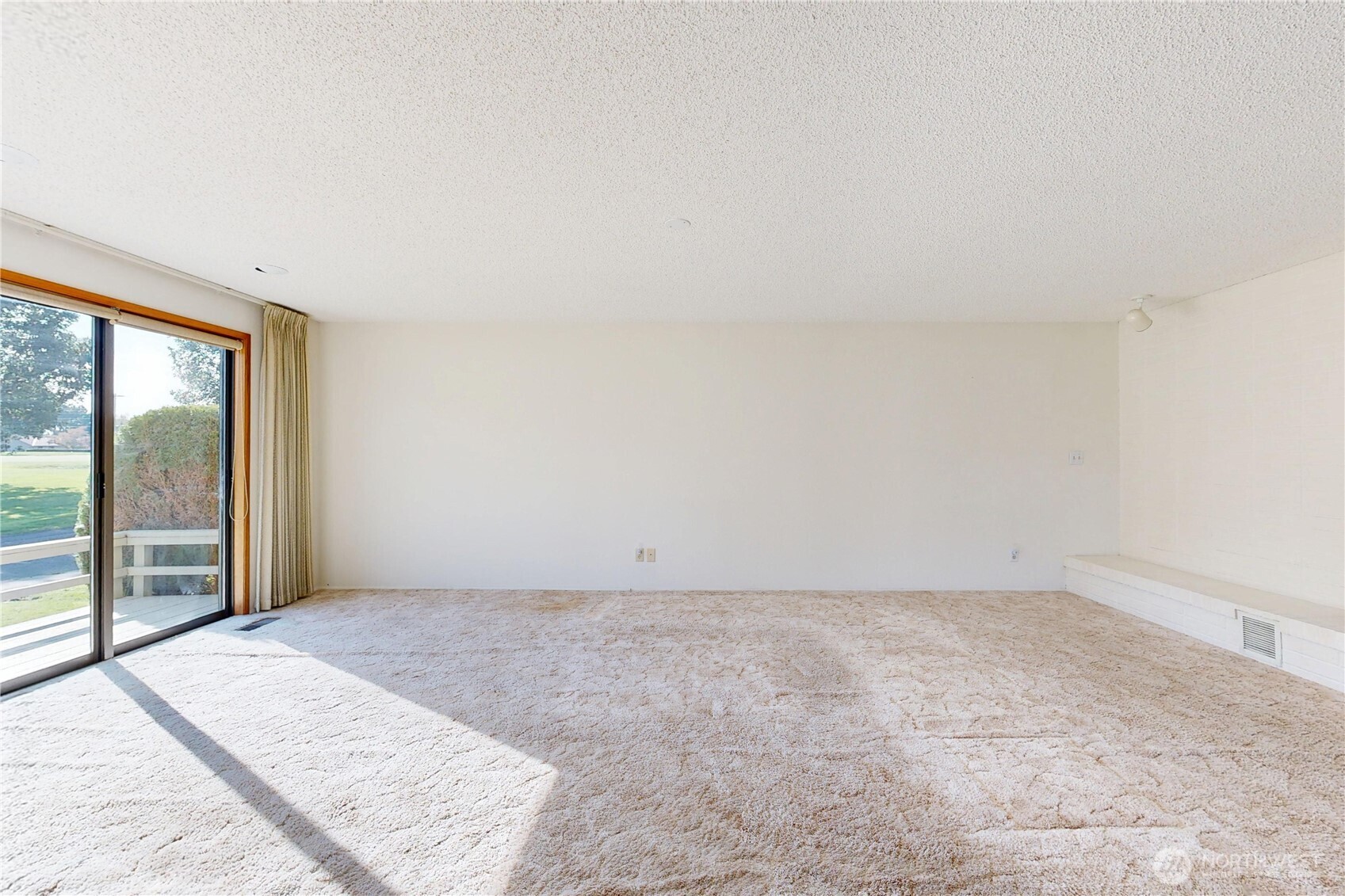 2441 Country Club Road Walla Walla, WA 99362 - Photo 7 of 37