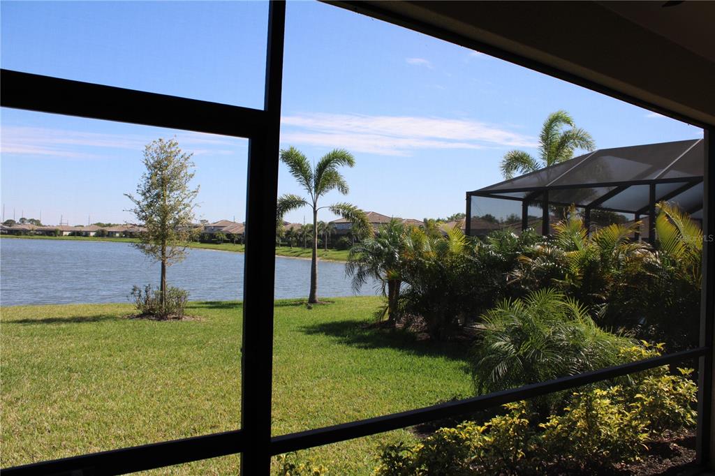 6647 Clairborne Lane Bradenton, FL 34211 - Photo 27 of 39 a view of a backyard