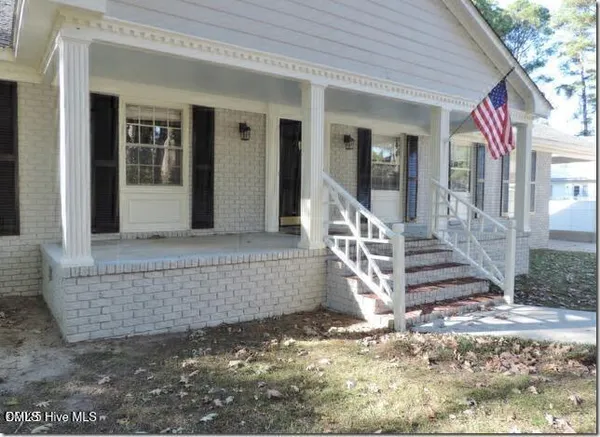 a view of entryway front of house