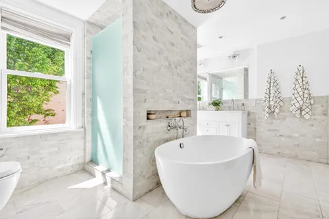 $2,499,000 | 22 West Hamilton Place, Jersey City, NJ 07302