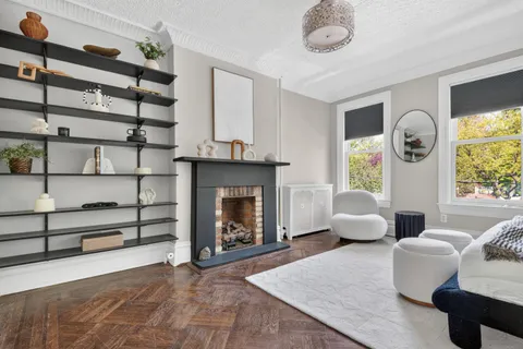 $2,499,000 | 22 West Hamilton Place, Jersey City, NJ 07302