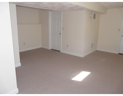 12 Vale Road Wakefield, MA 01880 - Photo 6 of 9 Gallery Image 6
